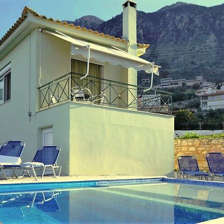 Semiramis Suites With Pool カラマタ エクステリア 写真