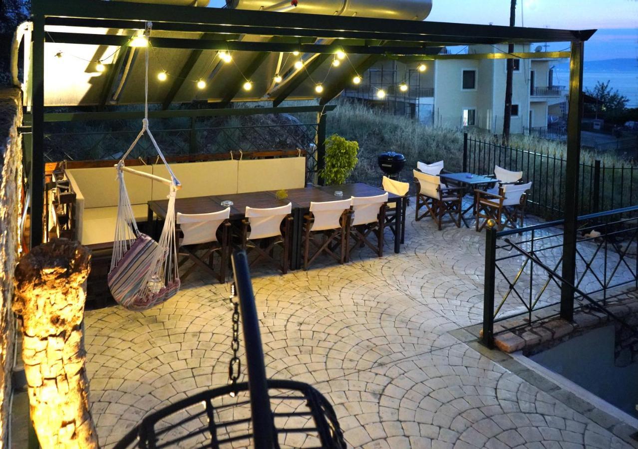 Semiramis Suites With Pool カラマタ エクステリア 写真