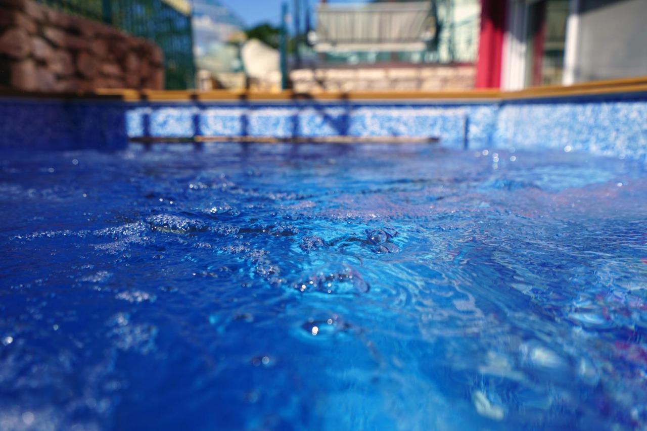Semiramis Suites With Pool カラマタ エクステリア 写真